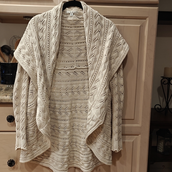 CAbi Sweaters - Cabi Circle Sweater, Size S